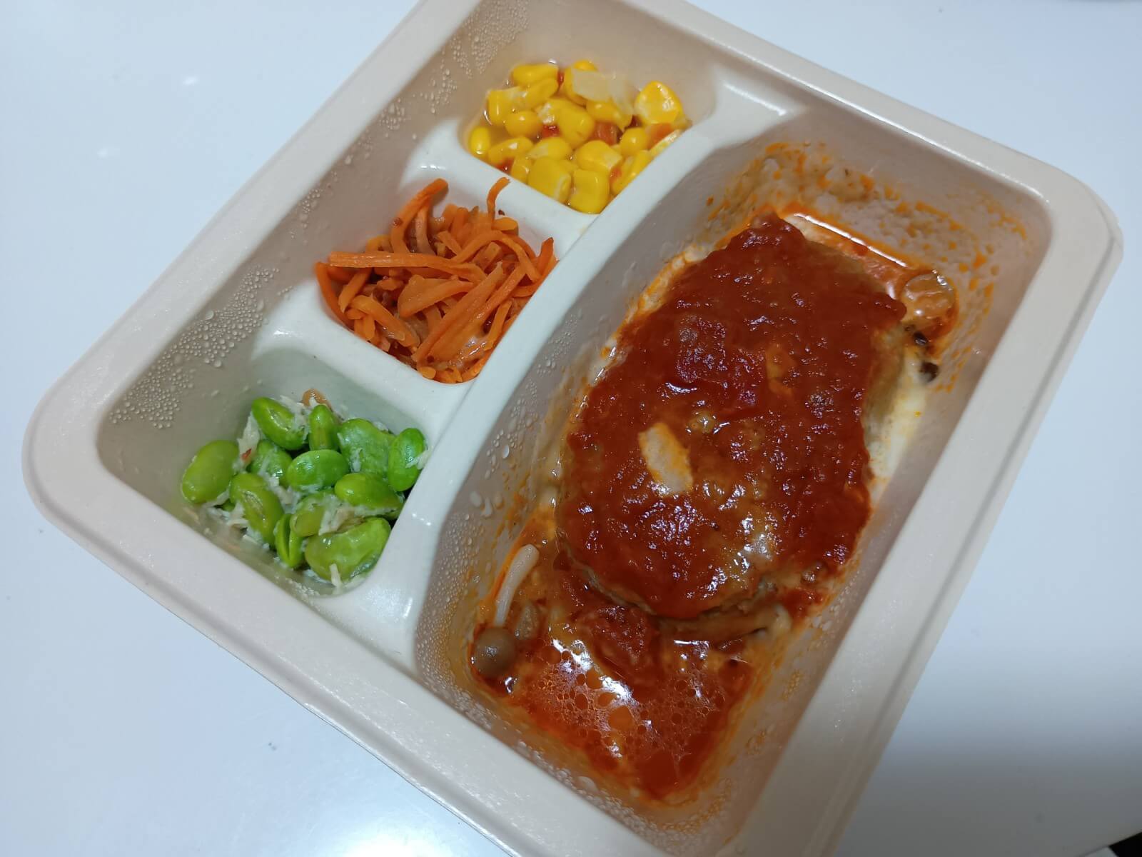 きのことチーズのトマトハンバーグ3