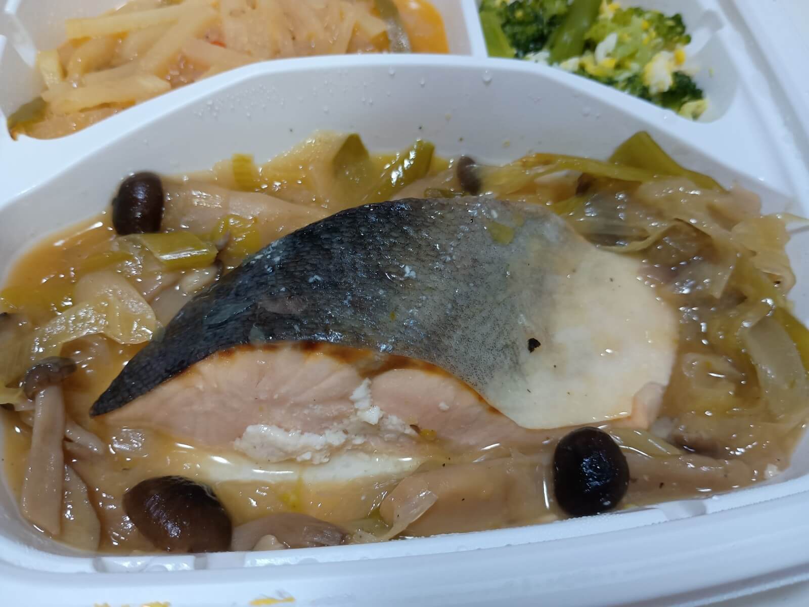 マスの柚子胡椒バター炒め弁当8