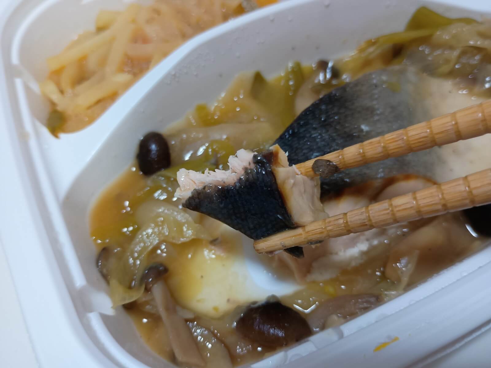 マスの柚子胡椒バター炒め弁当9